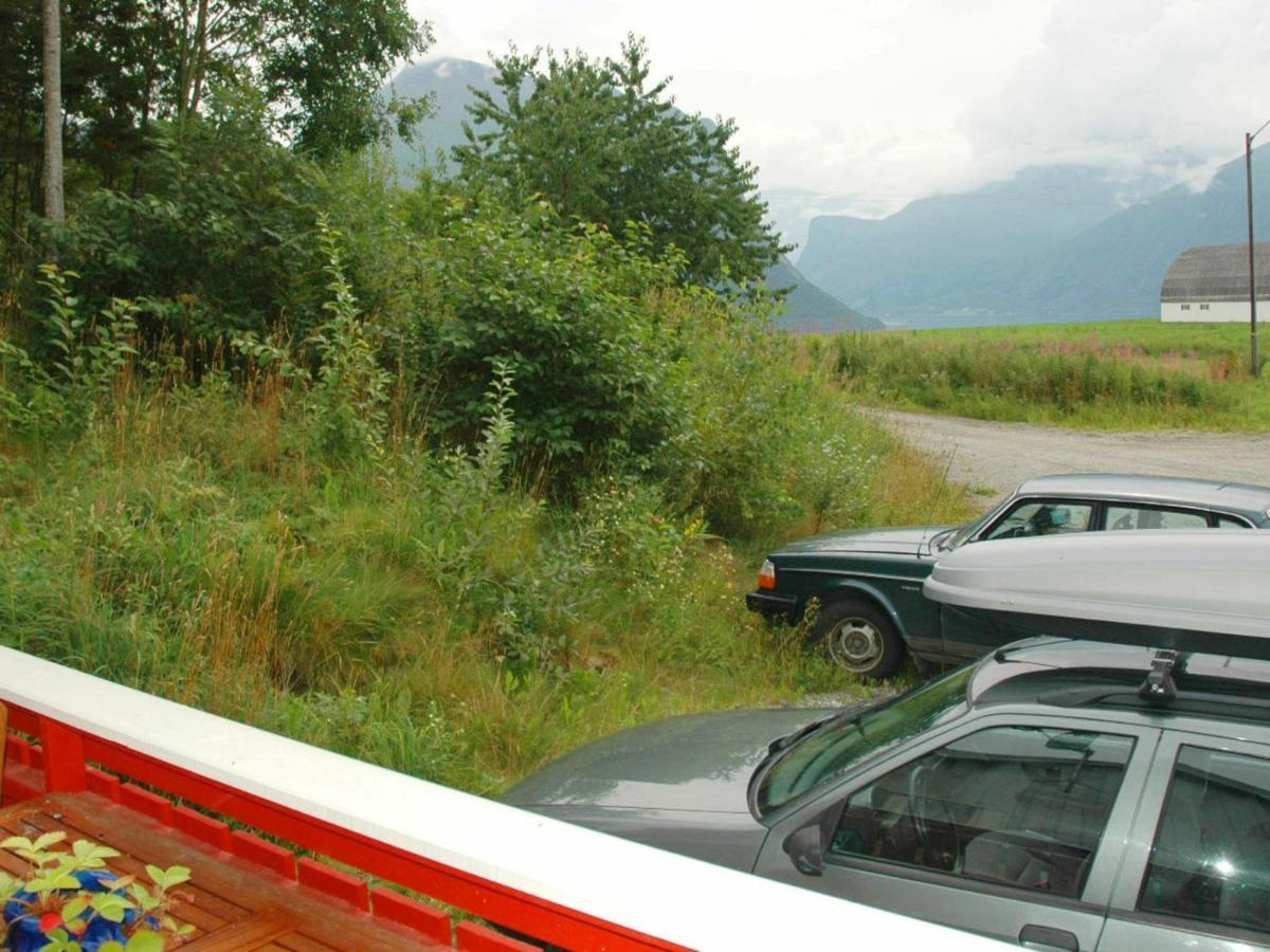 Three-Bedroom Holiday Home In Isfjorden Torvik エクステリア 写真
