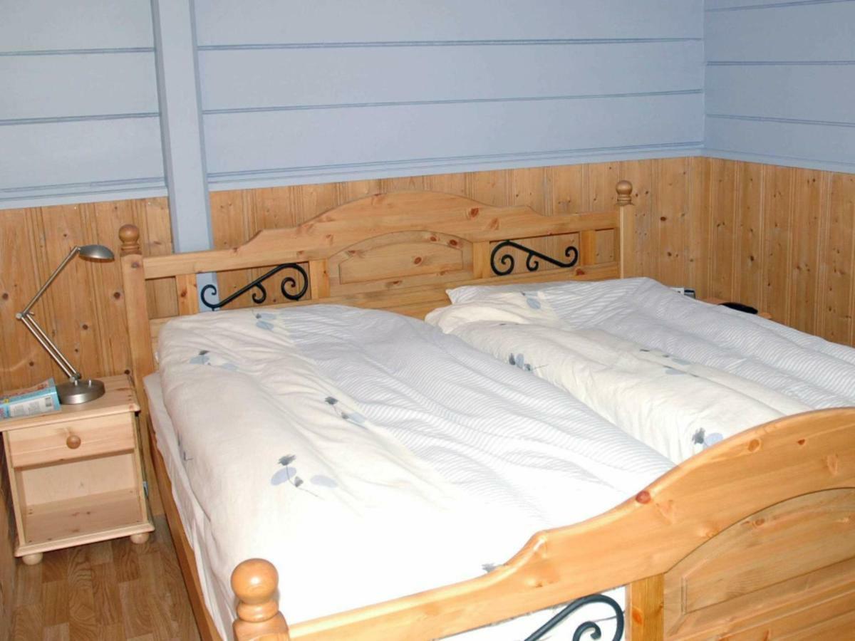 Three-Bedroom Holiday Home In Isfjorden Torvik エクステリア 写真