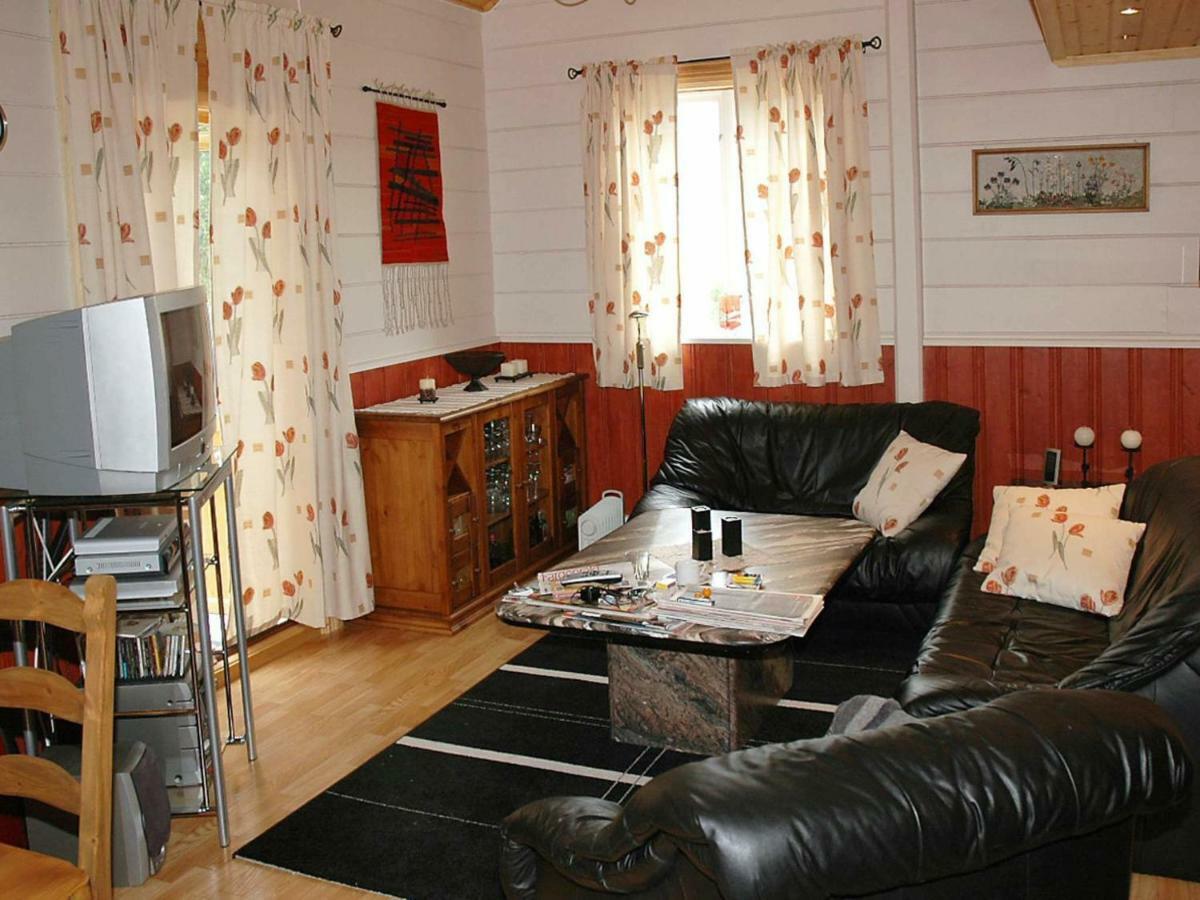 Three-Bedroom Holiday Home In Isfjorden Torvik エクステリア 写真
